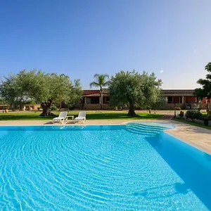  Vakantieboerderij Masseria Sant' Elia